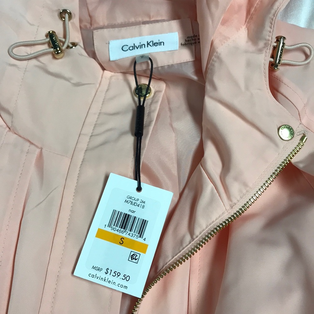 Women’s rain jacket